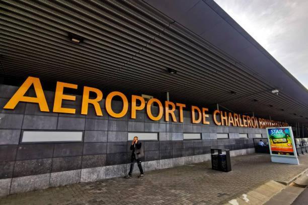 Charbonnel 2 Bruxelles-Charleroi-Airport Villa Exterior photo